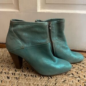 Coque Terra Shimmering Teal Ankle Boots